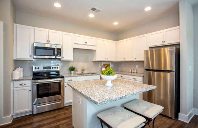 4025 Ashley Drive Gallery 2