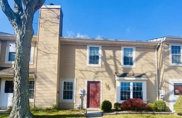 5 Alameda Court - 5 Alameda Court, Eatontown, NJ 07724