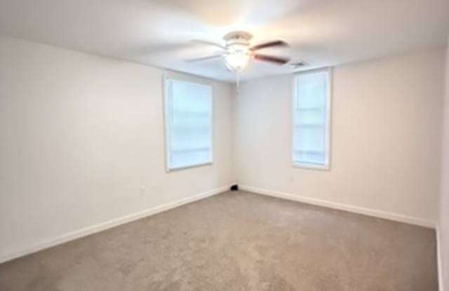 18 East Main Street - 1 Gallery 4