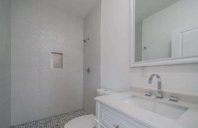 5107 MEADOWVIEW AVE Gallery 3