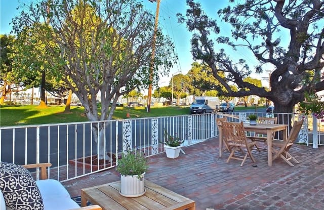 5926 E Appian Way - 5926 East Appian Way, Long Beach, CA 90803
