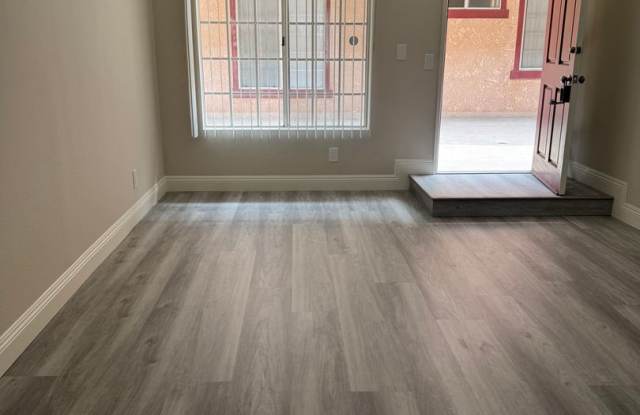 328 East Broadway photos photos