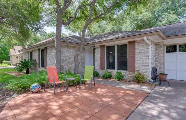 3903 Cordova DR Gallery 2