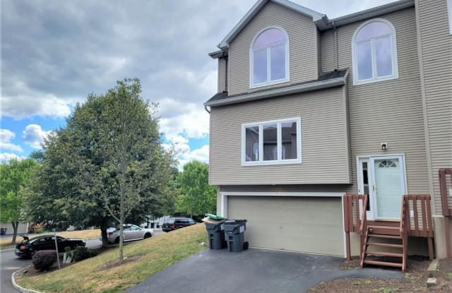 1 Boulder Court - 1 Boulder Court, Woodbury, NY 10930
