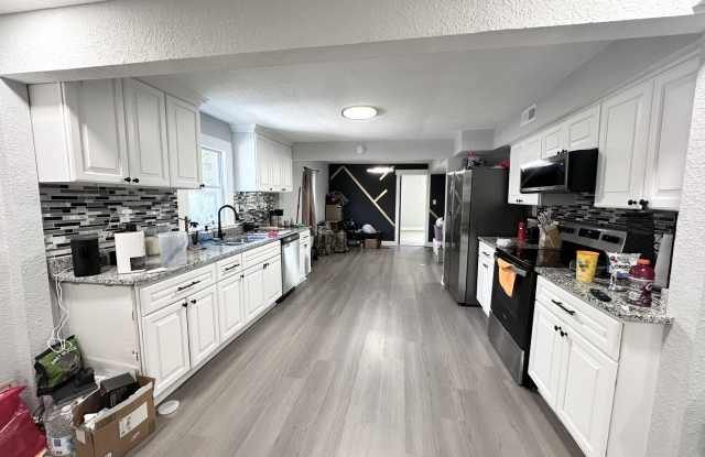 Beautifully Updated 3-Bedroom Norfolk Home Gallery 4