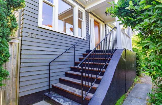 4Bd/3.25Ba Seattle Home Gallery 1