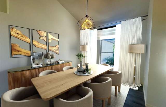 215 HOLLOWBROOK Circle Gallery 4