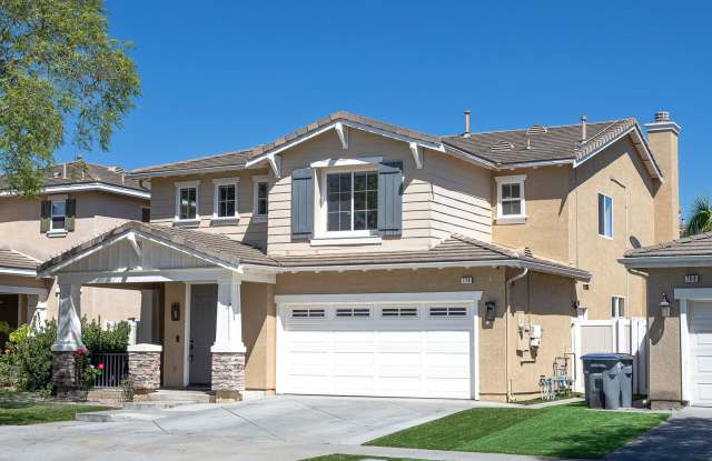 4 Bedroom + 3 Bathroom Home | Valle Del Sol HOA | Oxnard | Unfurnished Gallery 1