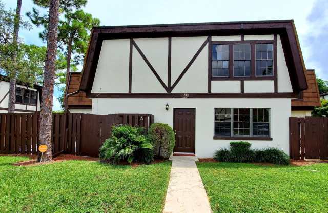 124 Weybridge A Circle - 124 Weybridge Circle, Royal Palm Beach, FL 33411