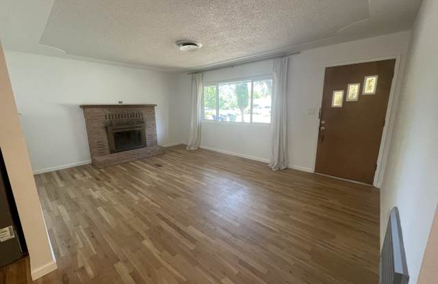 2117 Deerfield Avenue photos photos