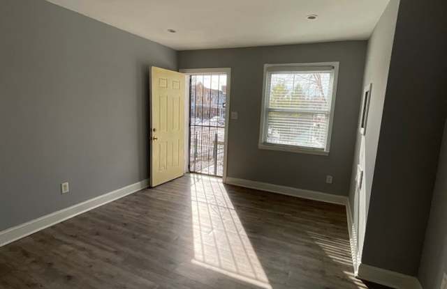 H St/Kingman Park- 1 bedroom apartment Gallery 3
