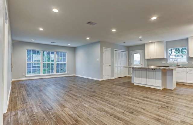 3837 Rosedale Street Gallery 2