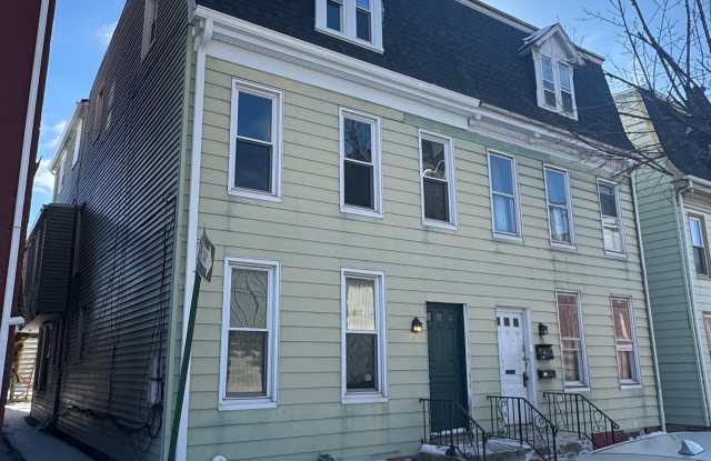 746 West Philadelphia Street - 3 photos photos