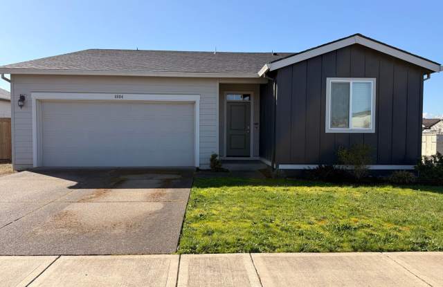 Newer single level 3 bed 2 bath home in NE Salem photos photos