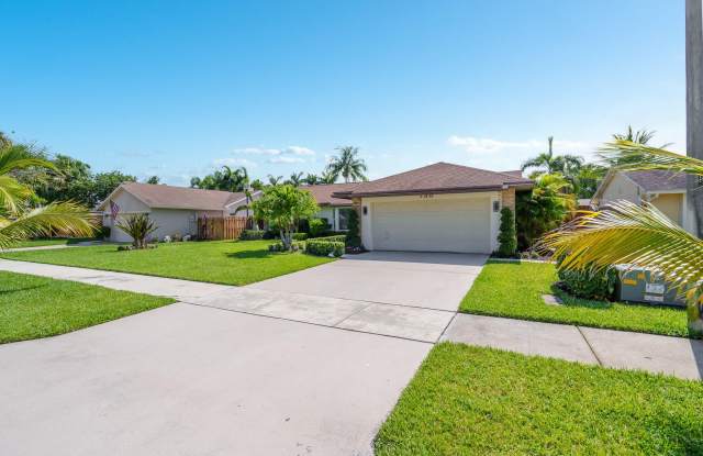 738 NW 42nd Way photos photos