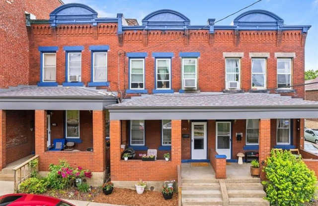 Beautiful 3 Bed/1 Bath in Pittsburgh's Lawrenceville Neighborhood - Prime Location!! - Available April 2026! - 242 46th Street, Pittsburgh, PA 15201