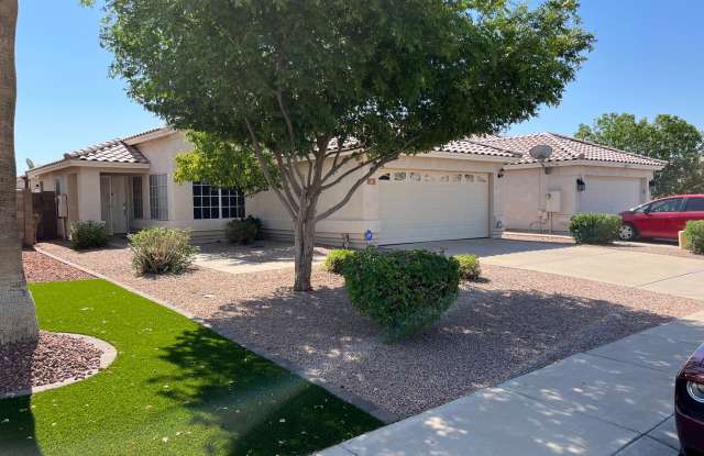 **COMFORTABLE & SPACIOUS 3BEDROOM/2BATHROOM HOME IN GILBERT (ELLIOT & GILBERT RD)** photos photos