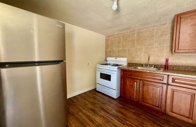 218 Lowell St. photos photos