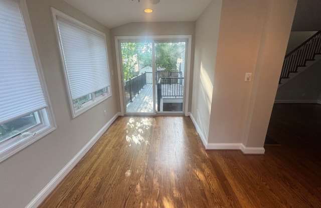 ARLINGTON - CLOSE TO PENTAGON - NEIGHBORHOOD AMENITIES Gallery 3