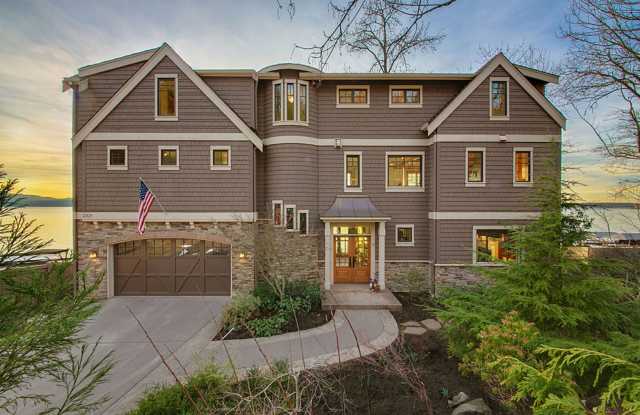 3bd/3.75ba Sammamish Home - 2301 East Lake Sammamish Parkway Northeast, Sammamish, WA 98074