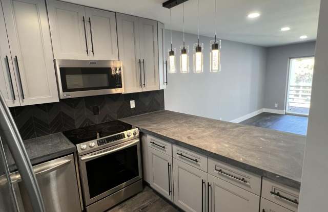 1630 Embassy Drive unit: 306 photos photos