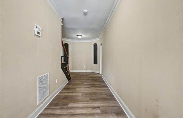 4026 Palisades Main NW Gallery 3