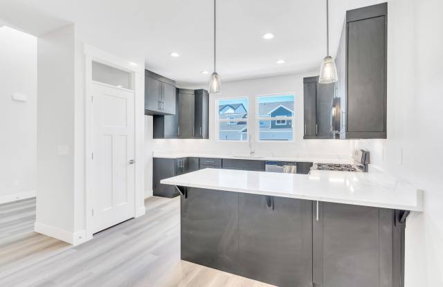 1499 N 3830 W photos photos