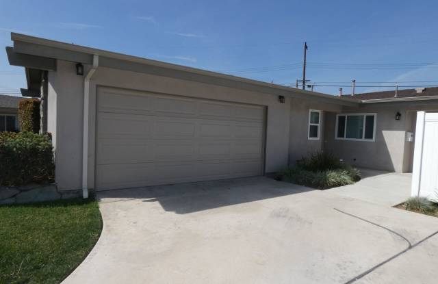 14727 Valeda Dr. Gallery 3