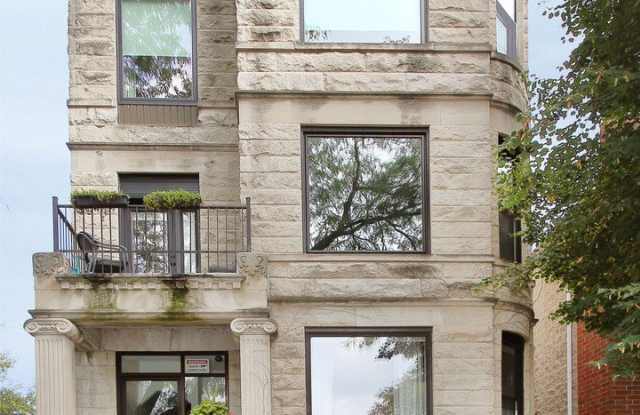 2035 N KEDZIE Avenue photos photos