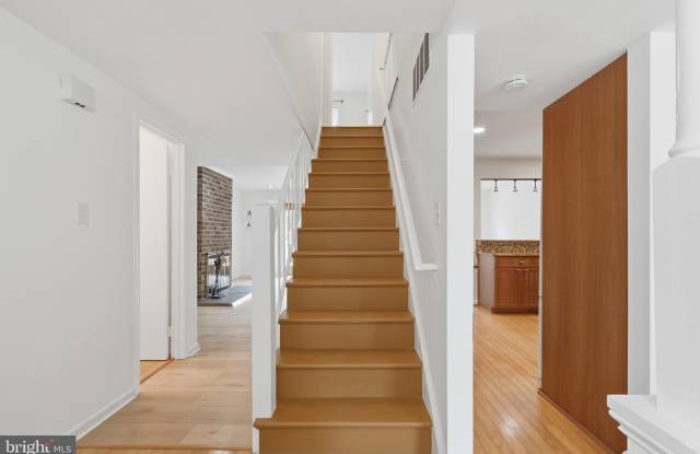 1110 MOOREFIELD CREEK Road SW Gallery 3