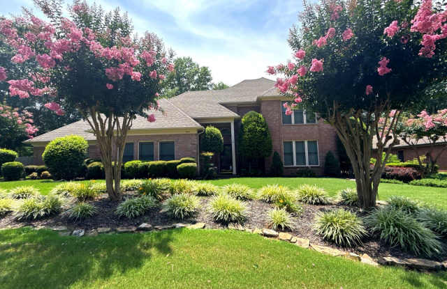 983 Rolling Oaks Ln - 983 Rolling Oaks Lane, Collierville, TN 38017