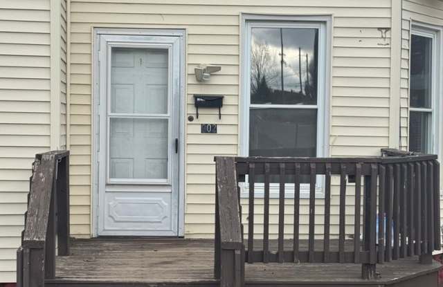 3 bedroom 1 bath first floor unit - 902 West 20th Street, Erie, PA 16502