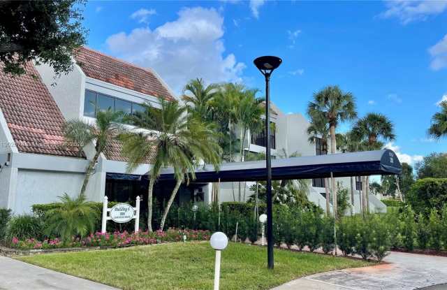 200 Lakeview Dr photos photos