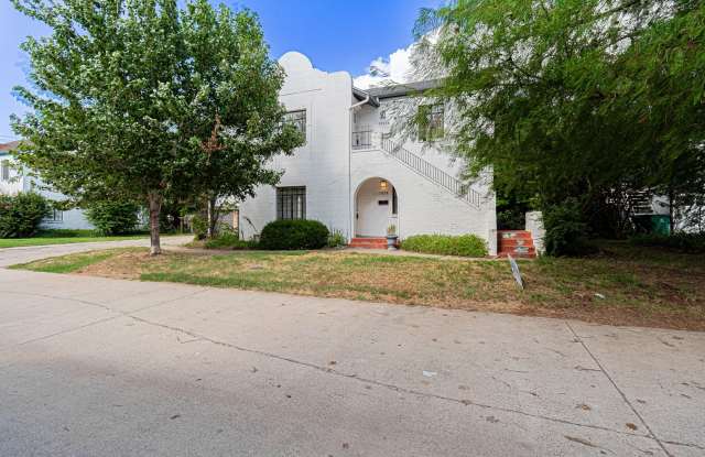 Beautiful Historic Duplex in OKC: 1824 Carey Place - 1 photos photos