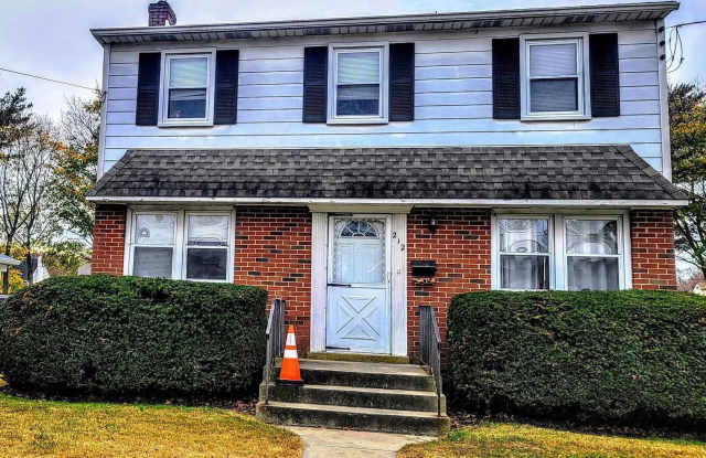 212 CORNELL Road photos photos