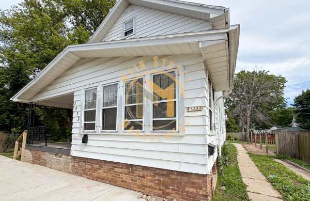 1533 N 12th St. Gallery 1