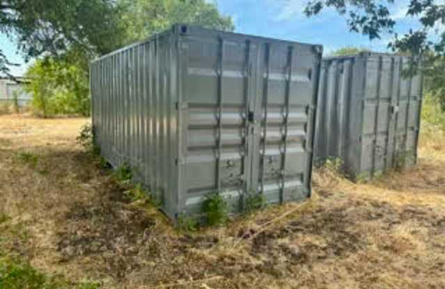 Country living outside of Royse City Gallery 4