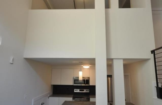 654 Massachusetts Gallery 3