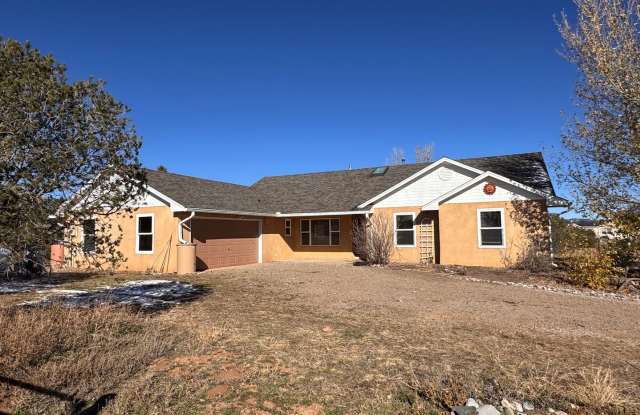 3 Bedroom, 2 Bathroom Home in Tijeras, NM - 28 Jackrabbit Run, Bernalillo County, NM 87059
