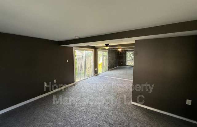 554 WEST CT Gallery 3