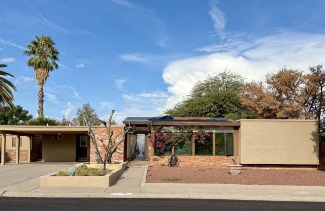 2968 S Fairway Ave Gallery 1