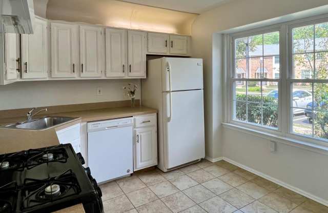 32 PAGODA CT Gallery 4