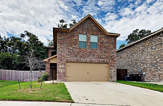 668 River Garden Dr - 668 River Garden Drive, Fort Worth, TX 76114