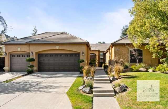 Spacious Four Bedroom Home in Clovis North School District! - 10331 North Page Avenue, Fresno, CA 93730