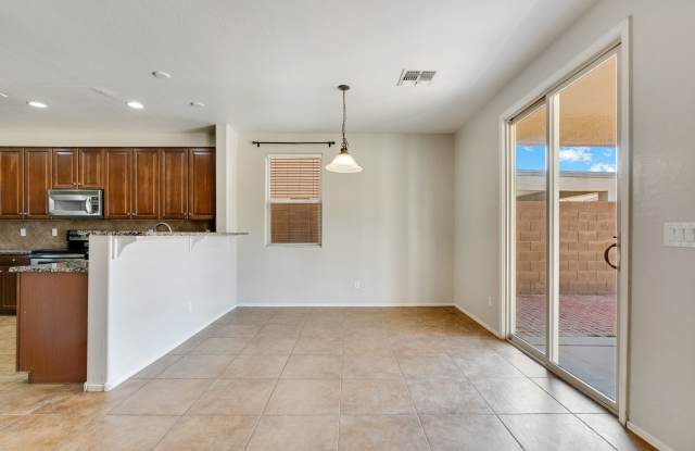 3557 E Odessa Dr Gallery 3
