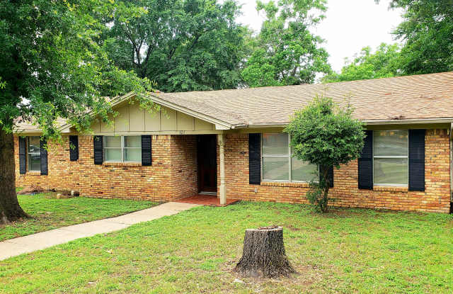825 Irwin Drive - 825 Irwin Drive, Hurst, TX 76053