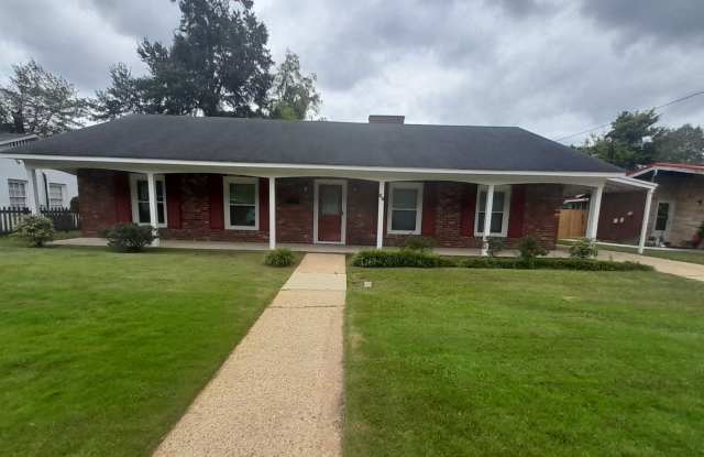 3-bedroom 2 bath home in Parkwood subdivision $1750.00 photos photos 3-bedroom 2 bath home in Parkwood subdivision $1750.00 photos photos