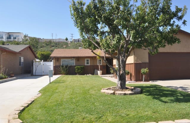 9830 Medina Dr - 9830 Medina Drive, Santee, CA 92071