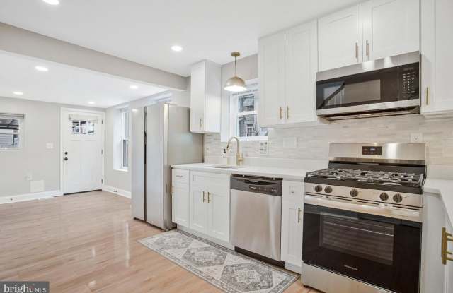 1102 CARROLL ST photos photos