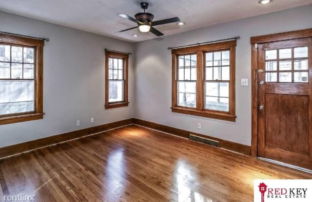5408 Poppleton Ave - 5408 Poppleton Avenue, Omaha, NE 68106